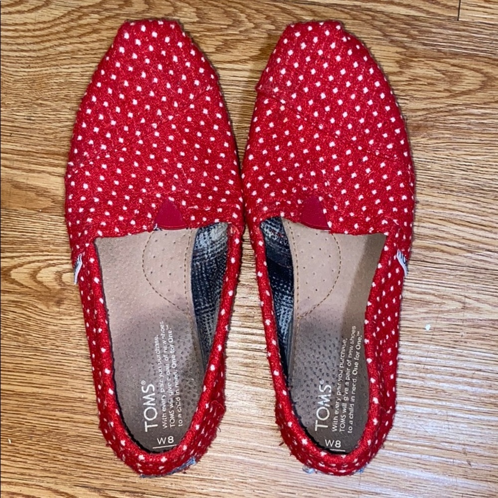 Toms.